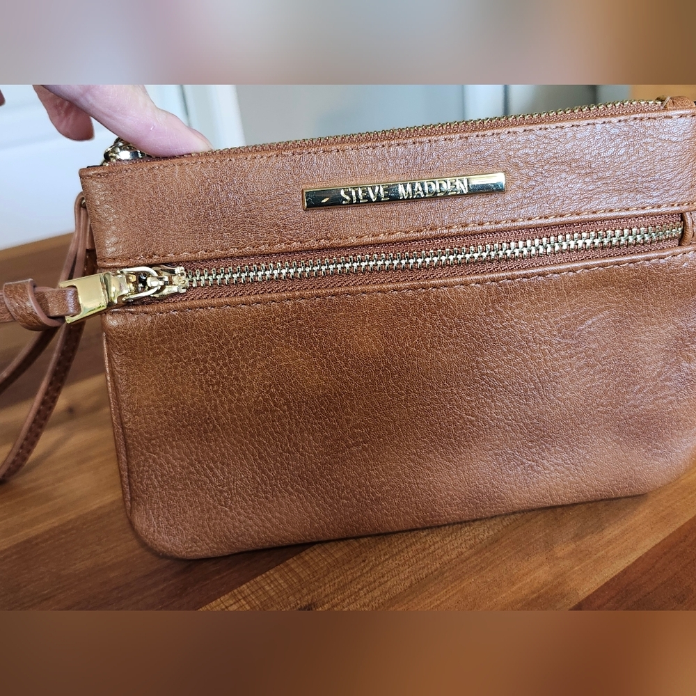 Nwot, Steve Madden Cognac Wristlet Clutch with Gold Hardware. Price Is Firm - Picture 11 of 12